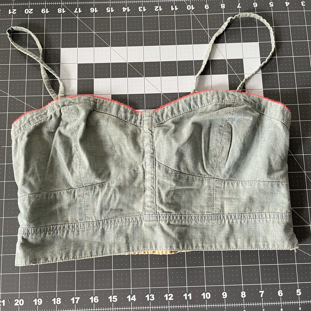 American Eagle Light Blue Denim Cropped Tank Top Size L